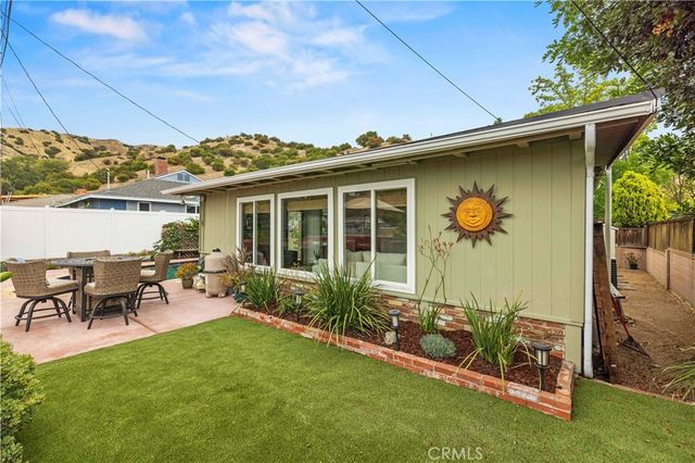 8407 Broadacre Drive, Sun Valley, CA 91352