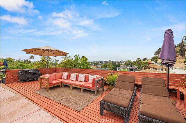 8407 Broadacre Drive, Sun Valley, CA 91352