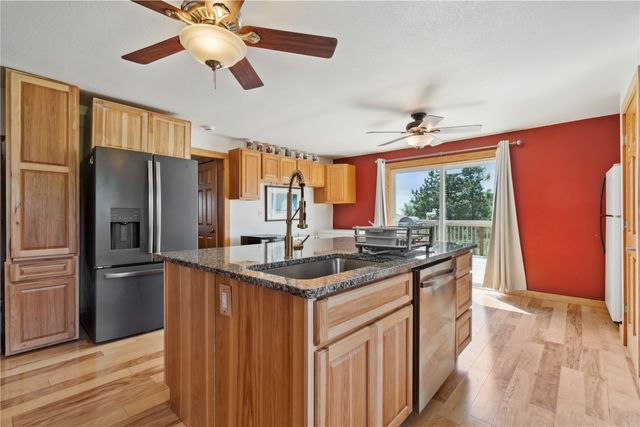 829 Union Avenue, Lowden, IA 52255