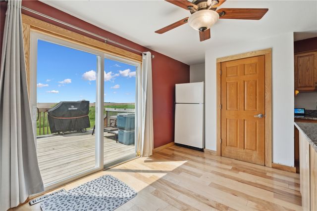 829 Union Avenue, Lowden, IA 52255