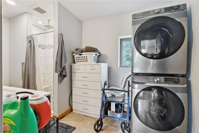 829 Union Avenue, Lowden, IA 52255