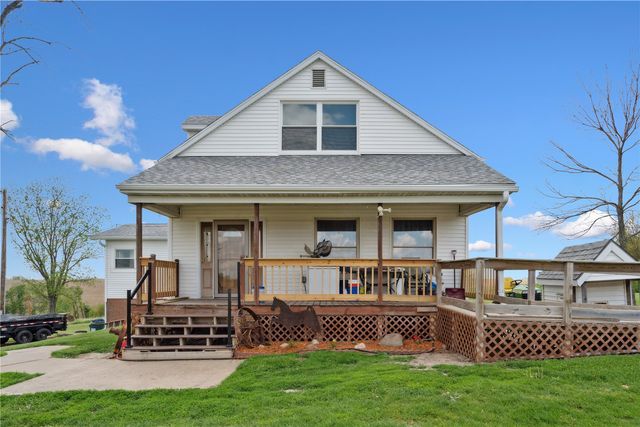 829 Union Avenue, Lowden, IA 52255