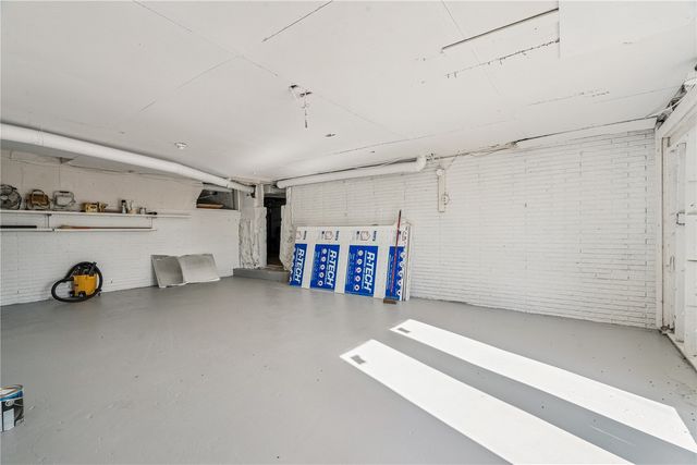 829 Union Avenue, Lowden, IA 52255