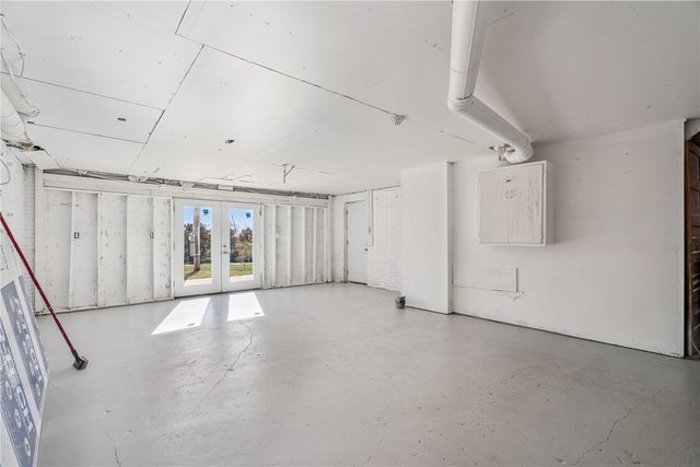 829 Union Avenue, Lowden, IA 52255