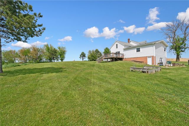 829 Union Avenue, Lowden, IA 52255