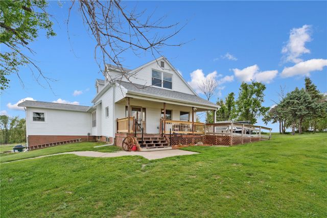 829 Union Avenue, Lowden, IA 52255