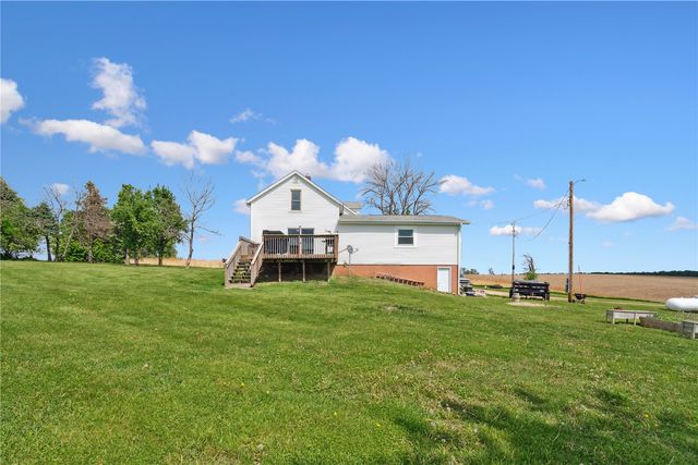 829 Union Avenue, Lowden, IA 52255