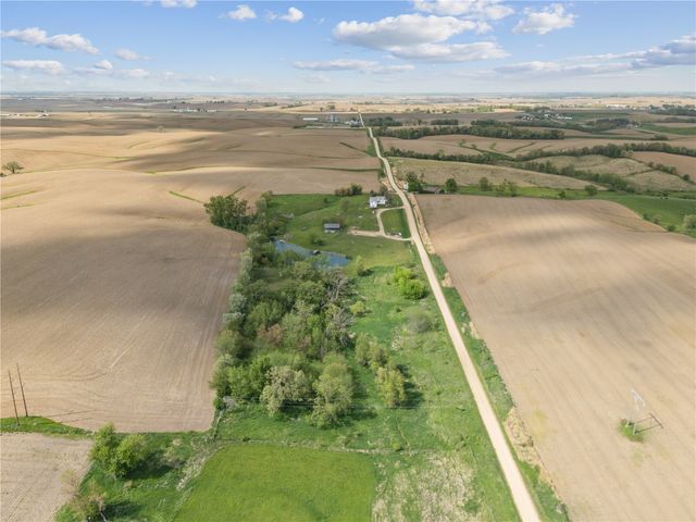 829 Union Avenue, Lowden, IA 52255