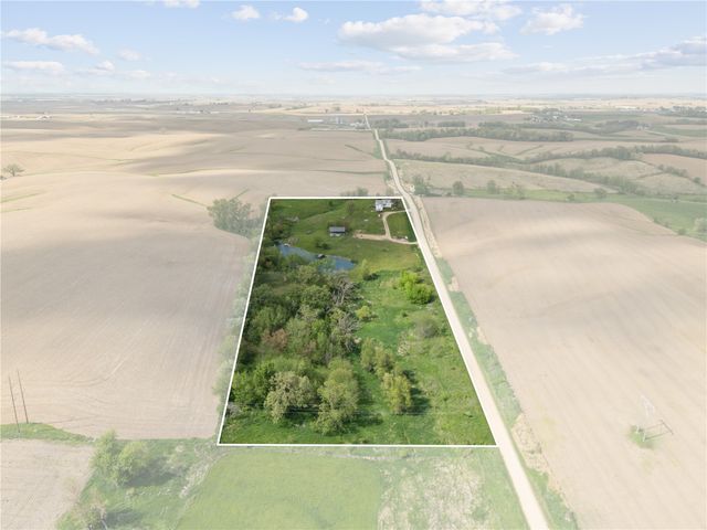 829 Union Avenue, Lowden, IA 52255