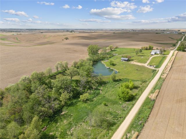 829 Union Avenue, Lowden, IA 52255