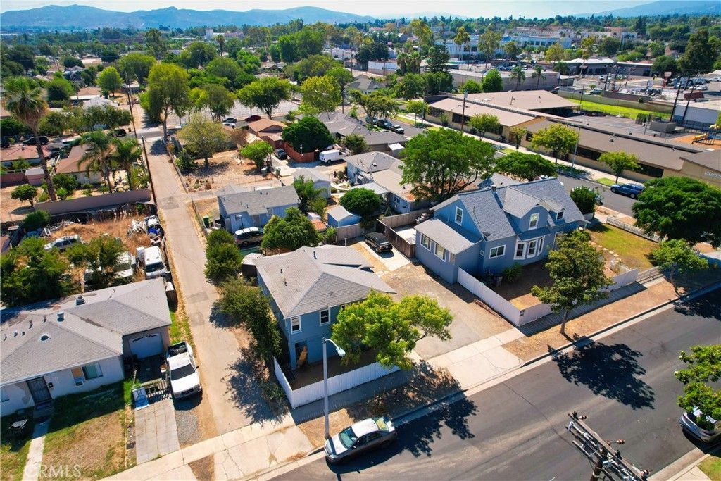 523 W 5th Street, Corona, CA 92882 — photo 5