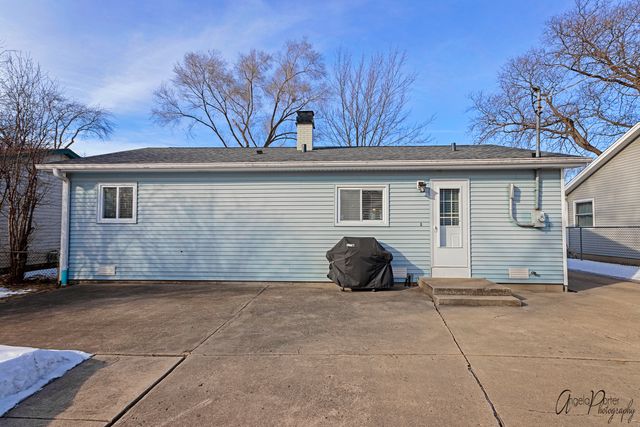 533 Bobby Lane, Mundelein, IL 60060