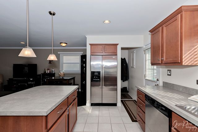 533 Bobby Lane, Mundelein, IL 60060