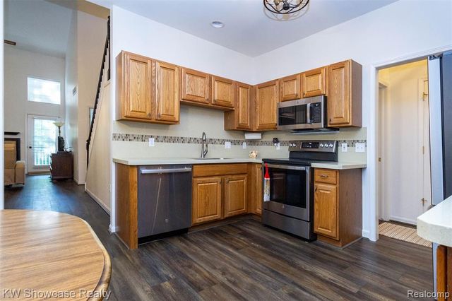 5726 Pinecroft Court 44, Clawson, MI 48346