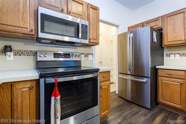5726 Pinecroft Court 44, Clawson, MI 48346