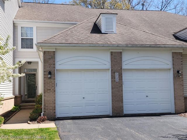 5726 Pinecroft Court 44, Clawson, MI 48346