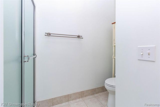 5726 Pinecroft Court 44, Clawson, MI 48346