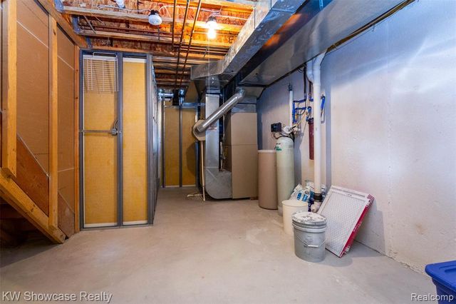 5726 Pinecroft Court 44, Clawson, MI 48346