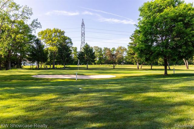 5726 Pinecroft Court 44, Clawson, MI 48346