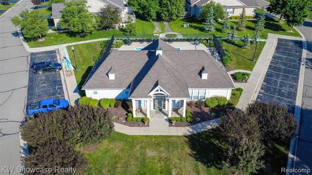 5726 Pinecroft Court 44, Clawson, MI 48346