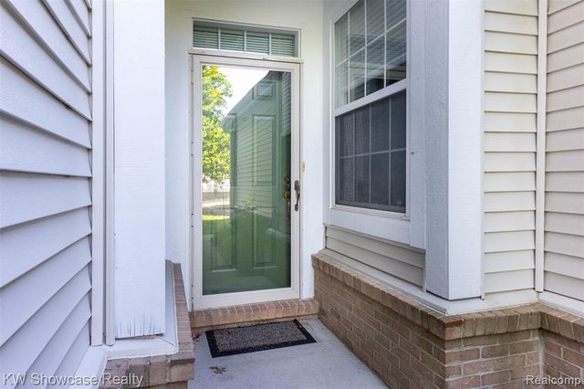 5726 Pinecroft Court 44, Clawson, MI 48346