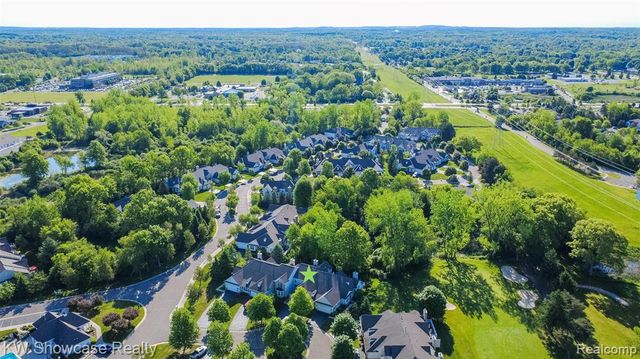 5726 Pinecroft Court 44, Clawson, MI 48346