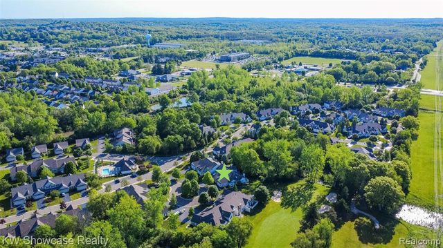 5726 Pinecroft Court 44, Clawson, MI 48346