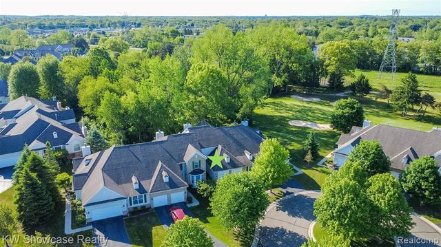 5726 Pinecroft Court 44, Clawson, MI 48346