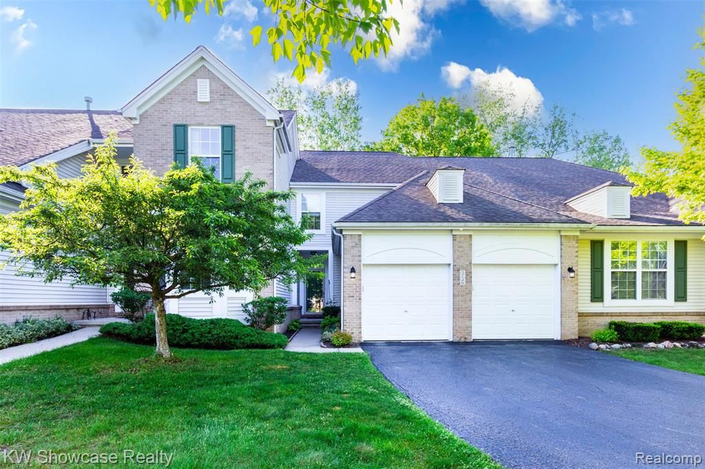 5726 Pinecroft Court 44, Clawson, MI 48346