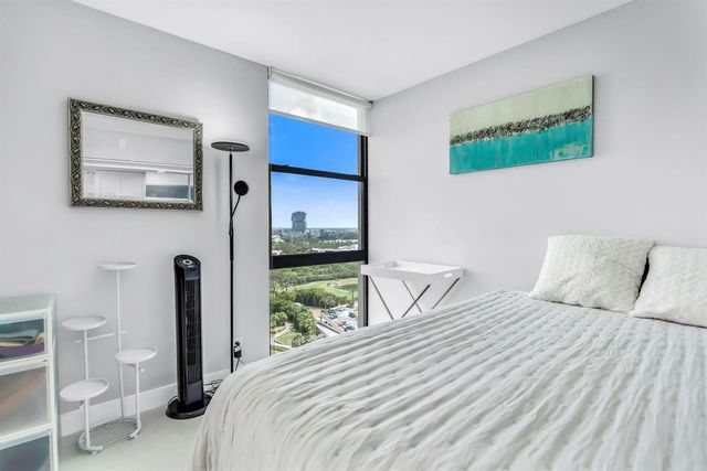 20335 W Country Club 1901, Aventura, FL 33180