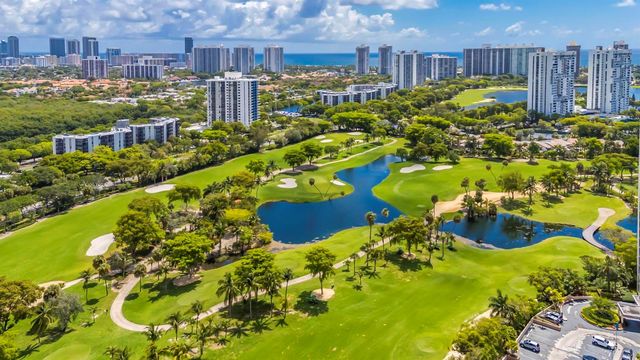 20335 W Country Club 1901, Aventura, FL 33180