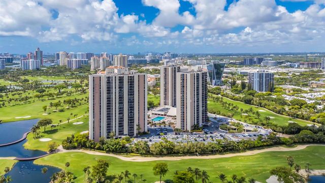 20335 W Country Club 1901, Aventura, FL 33180