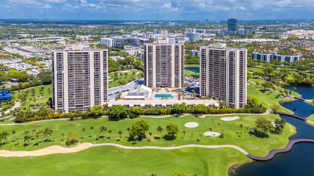 20335 W Country Club 1901, Aventura, FL 33180