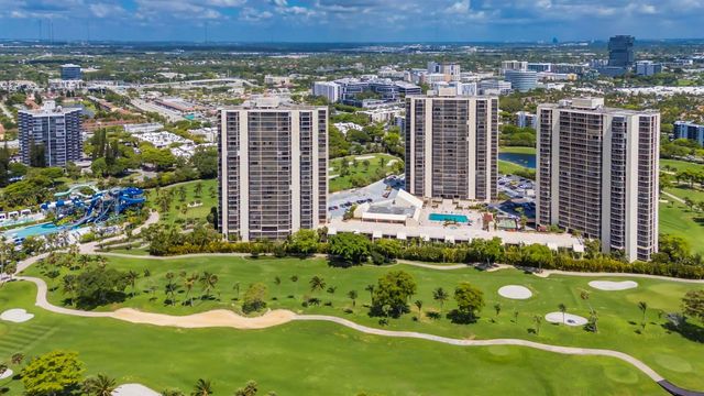 20335 W Country Club 1901, Aventura, FL 33180