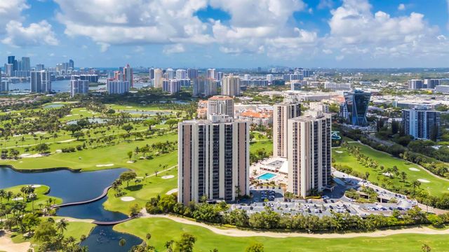 20335 W Country Club 1901, Aventura, FL 33180