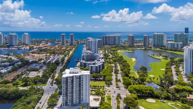 20335 W Country Club 1901, Aventura, FL 33180