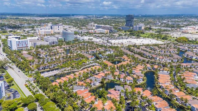 20335 W Country Club 1901, Aventura, FL 33180