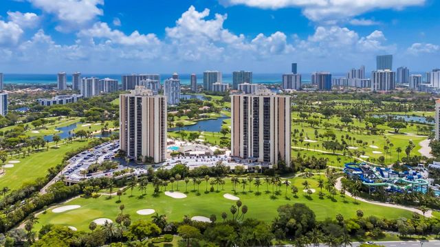 20335 W Country Club 1901, Aventura, FL 33180