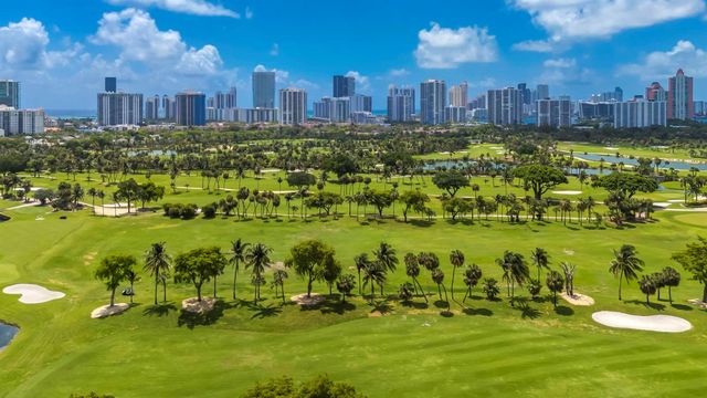 20335 W Country Club 1901, Aventura, FL 33180
