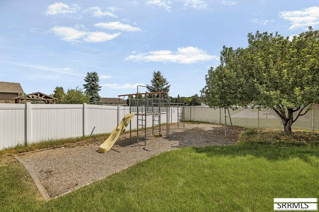 1109 S Diamond Circle, Ammon, ID 83406