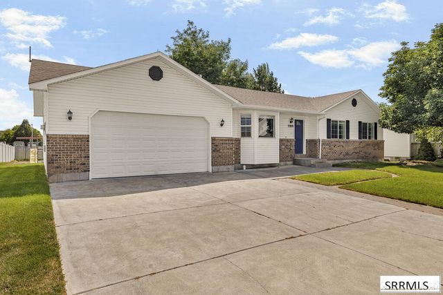 1109 S Diamond Circle, Ammon, ID 83406
