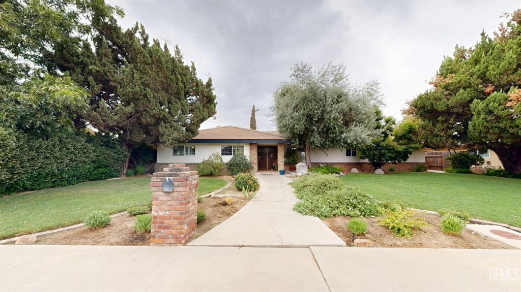 7503 Olive Drive, Bakersfield, CA 93308