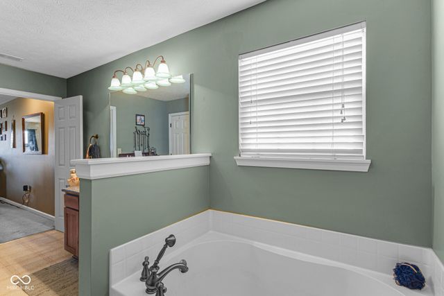 6712 Wilmot Lane, Avon, IN 46123