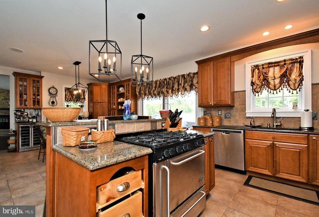 1651 N NORTH WALES RD, Norristown, PA 19403