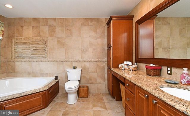1651 N NORTH WALES RD, Norristown, PA 19403