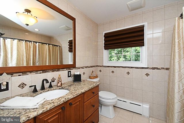 1651 N NORTH WALES RD, Norristown, PA 19403