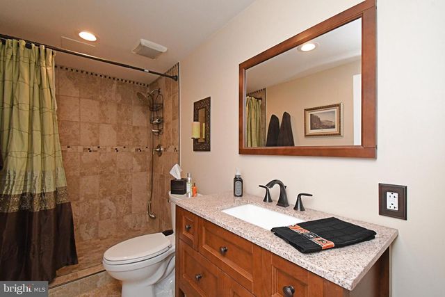 1651 N NORTH WALES RD, Norristown, PA 19403