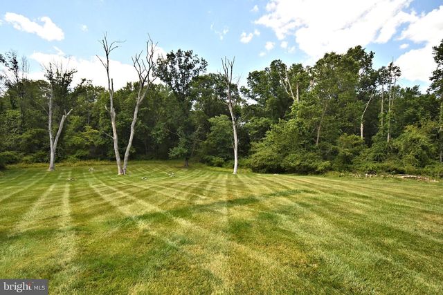 1651 N NORTH WALES RD, Norristown, PA 19403