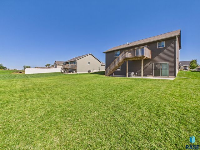 505 Brannon Dr Drive, Harrisburg, SD 57032
