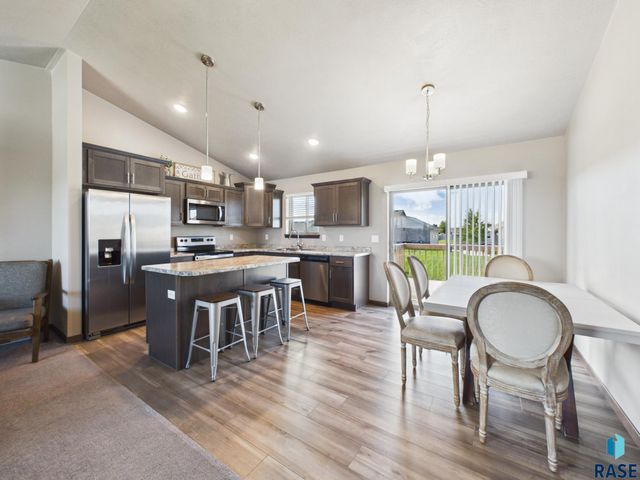 505 Brannon Dr Drive, Harrisburg, SD 57032